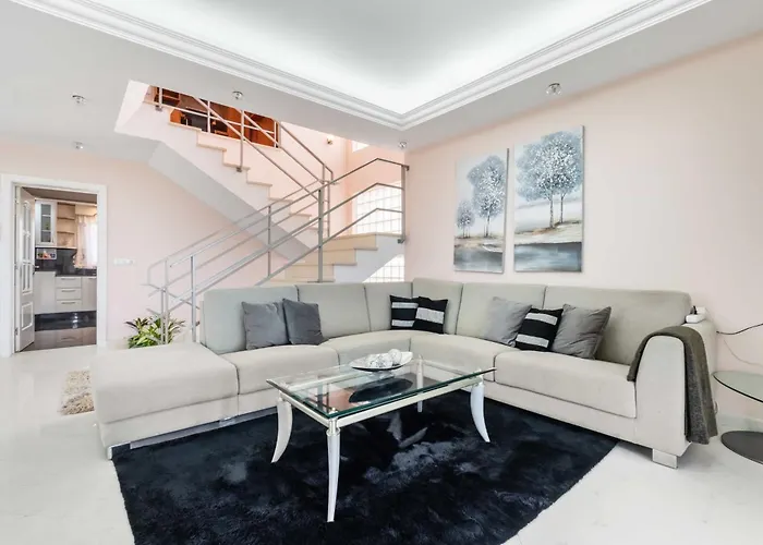 Bay View 度假居 *